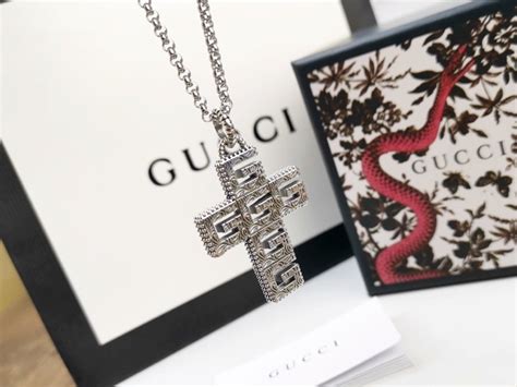 gucci 飾品